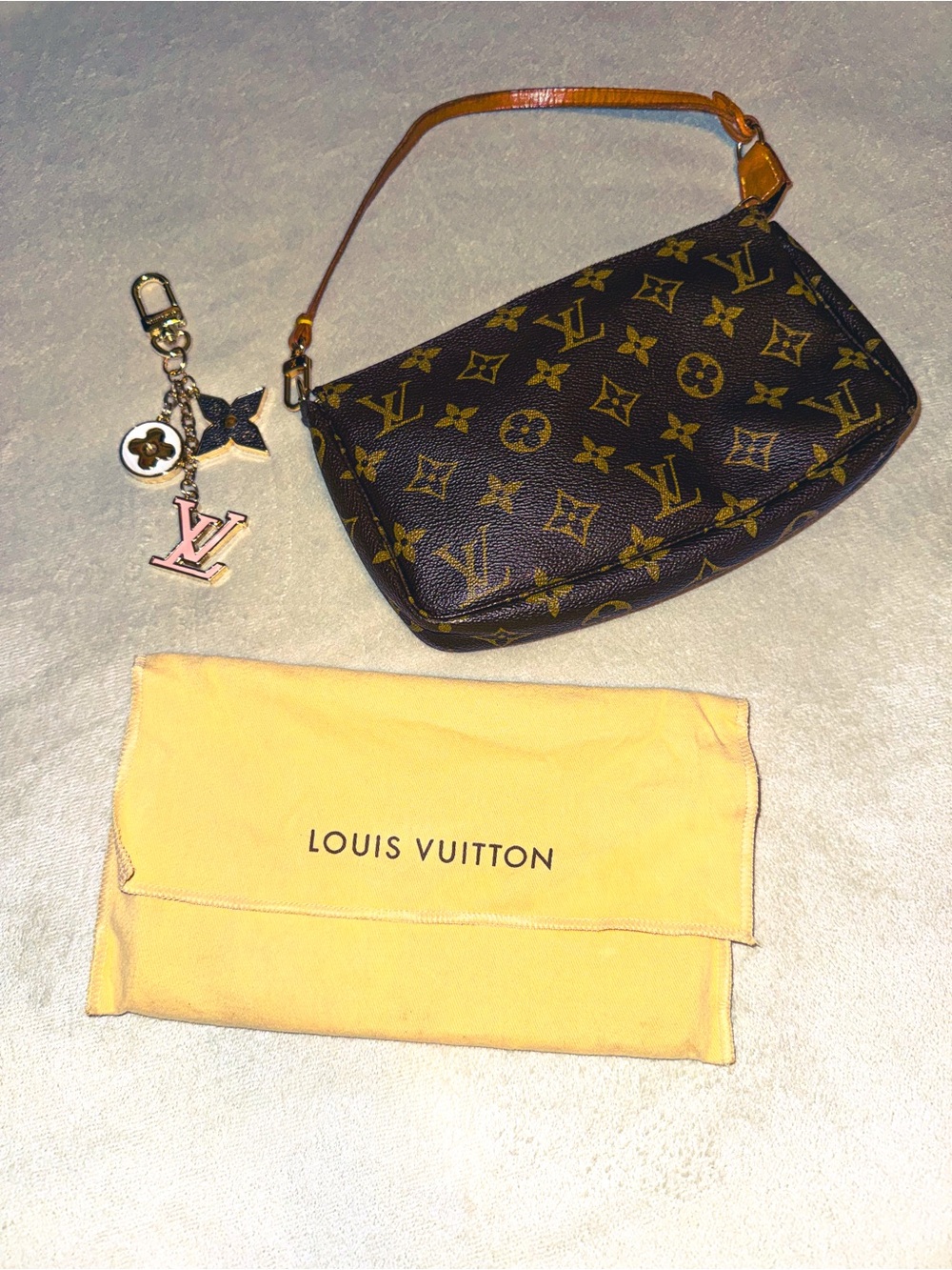 Louis Vuitton Monogram Pochette